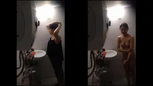 偷拍女学生在浴室-2