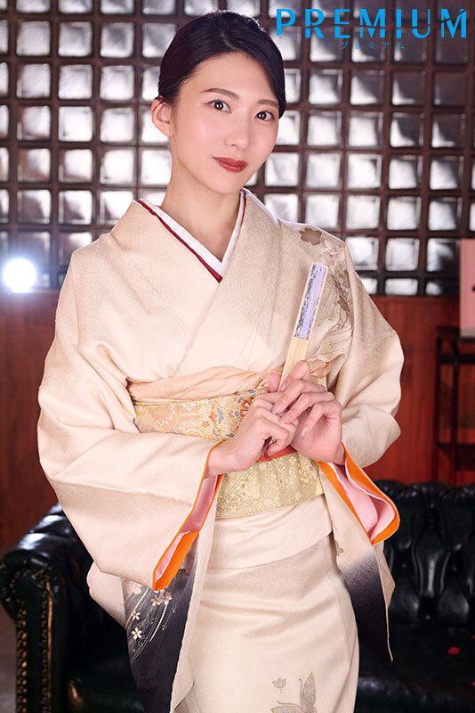完美颜值女神级小姐姐下海3P淫乱大战 撩起裙子被墨镜男舔的啊啊叫 掰开美穴自慰起来 被轮流操要爽死了